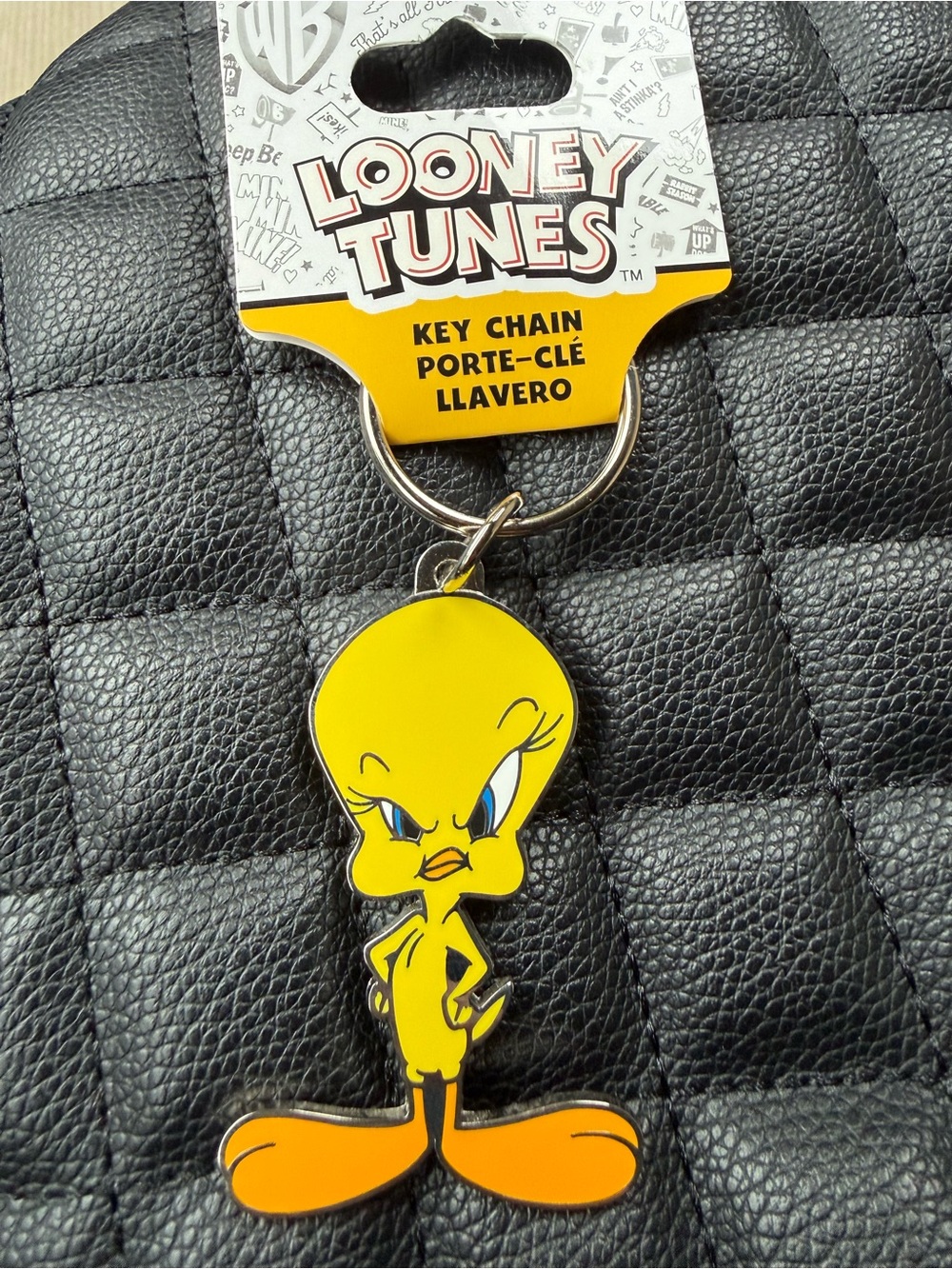Warner Bros. Tweety Yellow & Orange Enamel Key Chain Looney Tunes.